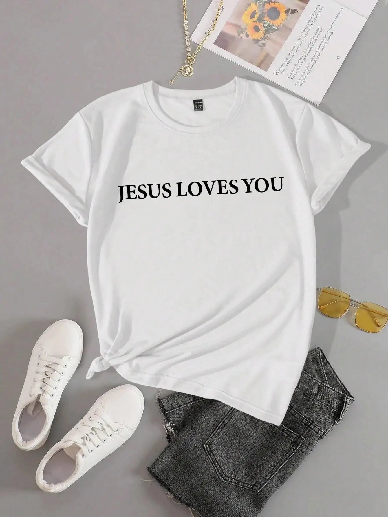 Jesus Loves You Letter Print Women T-Shirts